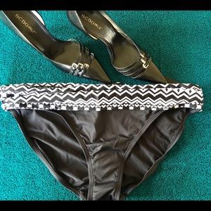 La Blanca Size 14 Bikini Bottom Black White Banded Print Swimwear NWT